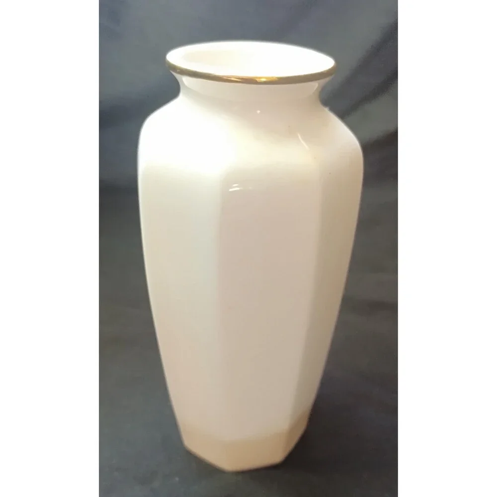 Vintage Yamahi Ceramic Peacock Vase